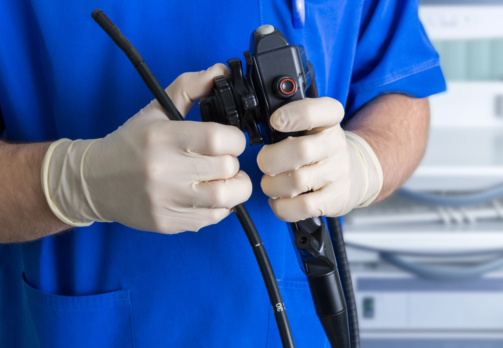 79937807 - the endoscope in the hands of a doctor: © Kot63 / Fotolia.com
